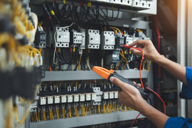 Best 24-Hour Electrician  in Holdrege, NE